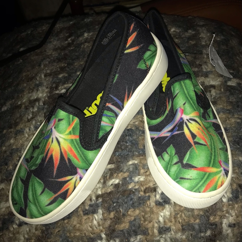 Loud Mouth Sam Bora Bora Tropical Canvas Slip On ShoeS 13m kids New MSRP $69.00